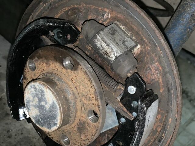 Синий Фольксваген Поло, объемом двигателя 1.4 л и пробегом 260 тыс. км за 3000 $, фото 3 на Automoto.ua