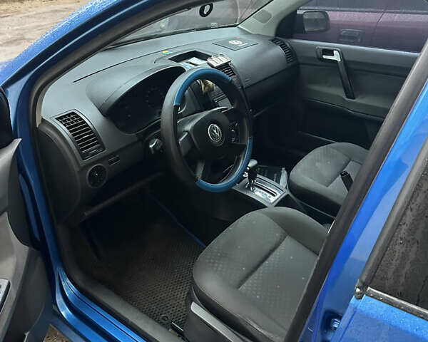 Синий Фольксваген Поло, объемом двигателя 1.4 л и пробегом 225 тыс. км за 3700 $, фото 7 на Automoto.ua