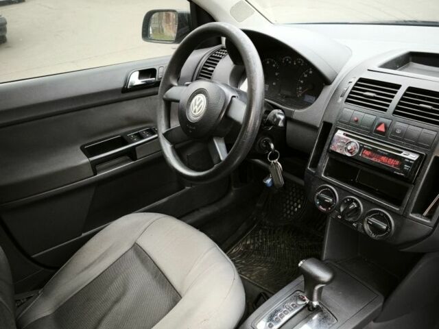 Синий Фольксваген Поло, объемом двигателя 1.4 л и пробегом 260 тыс. км за 3000 $, фото 2 на Automoto.ua