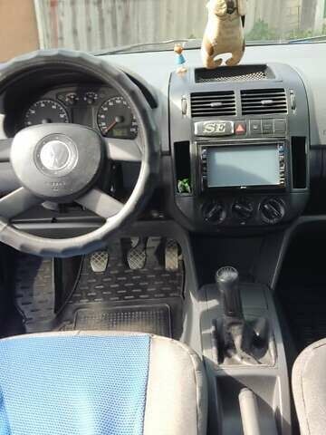 Синій Фольксваген Поло, об'ємом двигуна 1.2 л та пробігом 142 тис. км за 4000 $, фото 2 на Automoto.ua