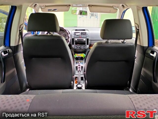 Синий Фольксваген Поло, объемом двигателя 1.4 л и пробегом 180 тыс. км за 3450 $, фото 8 на Automoto.ua