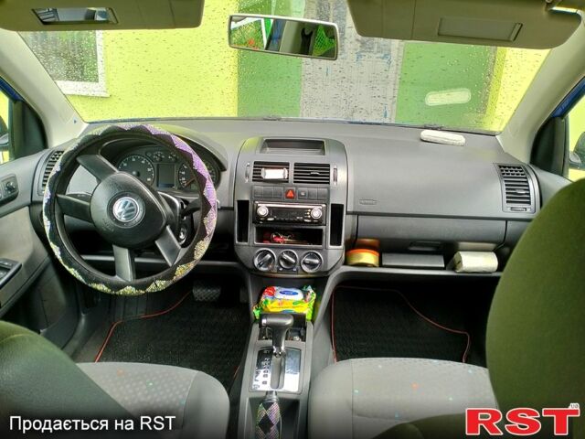 Синий Фольксваген Поло, объемом двигателя 1.4 л и пробегом 180 тыс. км за 3450 $, фото 5 на Automoto.ua