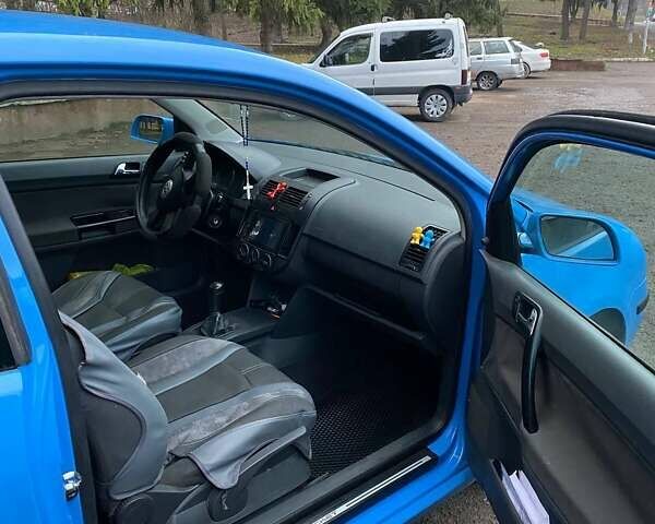 Синий Фольксваген Поло, объемом двигателя 1.2 л и пробегом 248 тыс. км за 4000 $, фото 4 на Automoto.ua