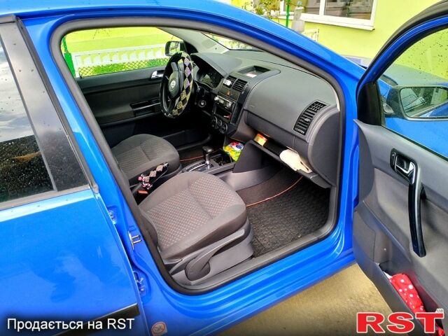 Синий Фольксваген Поло, объемом двигателя 1.4 л и пробегом 180 тыс. км за 3450 $, фото 6 на Automoto.ua