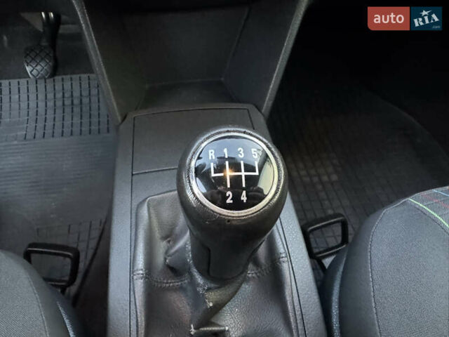 Синій Фольксваген Поло, об'ємом двигуна 1.2 л та пробігом 201 тис. км за 3999 $, фото 12 на Automoto.ua