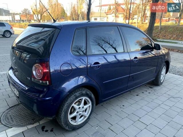 Синий Фольксваген Поло, объемом двигателя 1.39 л и пробегом 225 тыс. км за 4700 $, фото 5 на Automoto.ua