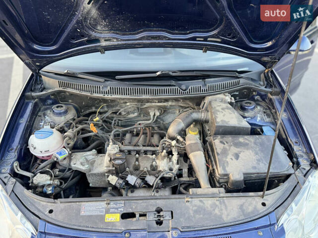 Синій Фольксваген Поло, об'ємом двигуна 1.2 л та пробігом 201 тис. км за 3999 $, фото 7 на Automoto.ua