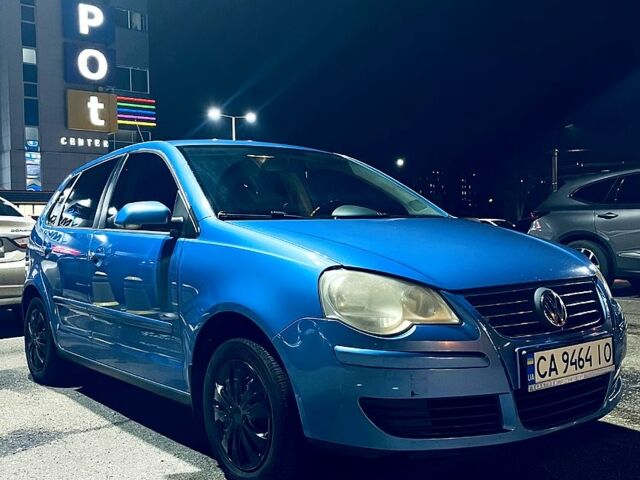 Синий Фольксваген Поло, объемом двигателя 1.4 л и пробегом 273 тыс. км за 4500 $, фото 2 на Automoto.ua
