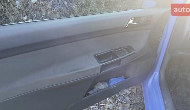 Синий Фольксваген Поло, объемом двигателя 1.39 л и пробегом 267 тыс. км за 4200 $, фото 6 на Automoto.ua