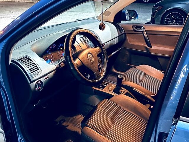 Синий Фольксваген Поло, объемом двигателя 1.4 л и пробегом 273 тыс. км за 4500 $, фото 6 на Automoto.ua