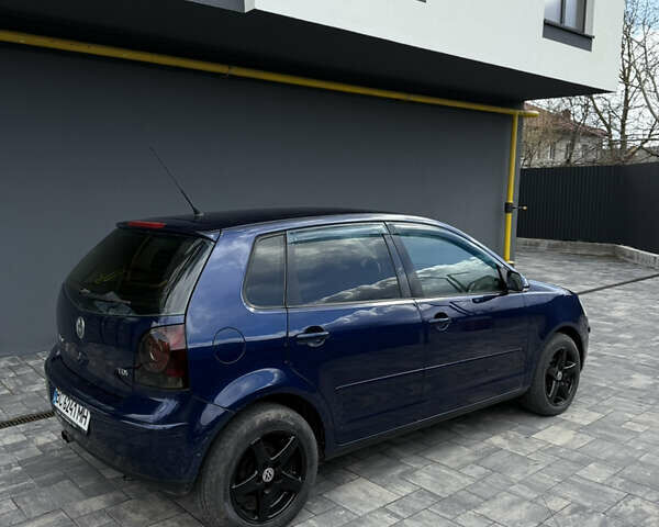 Синій Фольксваген Поло, об'ємом двигуна 1.42 л та пробігом 249 тис. км за 4100 $, фото 38 на Automoto.ua