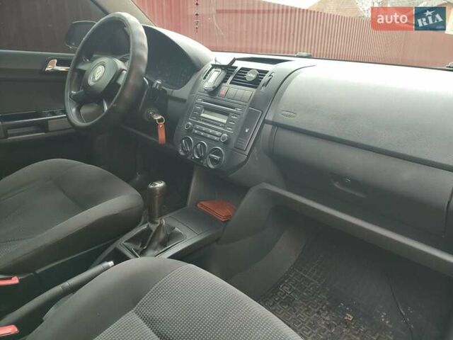 Синий Фольксваген Поло, объемом двигателя 1.39 л и пробегом 225 тыс. км за 4700 $, фото 11 на Automoto.ua