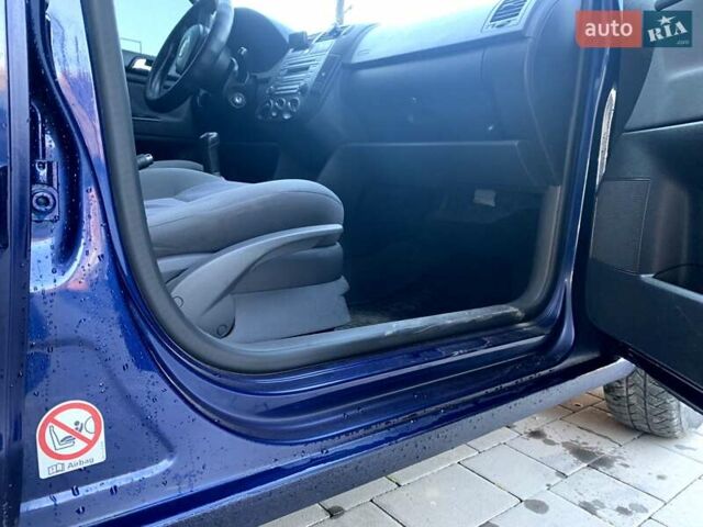 Синий Фольксваген Поло, объемом двигателя 1.39 л и пробегом 225 тыс. км за 4700 $, фото 8 на Automoto.ua