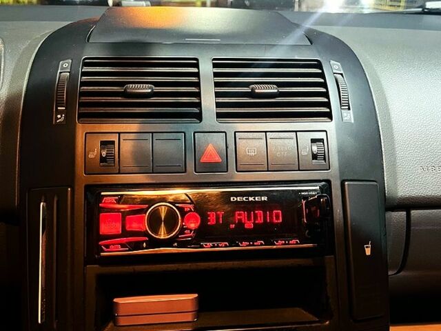 Синий Фольксваген Поло, объемом двигателя 1.4 л и пробегом 273 тыс. км за 4500 $, фото 9 на Automoto.ua