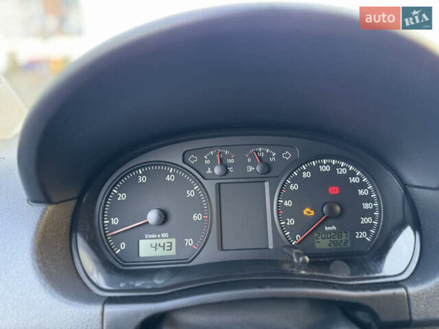 Синій Фольксваген Поло, об'ємом двигуна 1.2 л та пробігом 201 тис. км за 3999 $, фото 15 на Automoto.ua