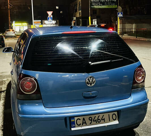 Синий Фольксваген Поло, объемом двигателя 1.39 л и пробегом 273 тыс. км за 4500 $, фото 3 на Automoto.ua