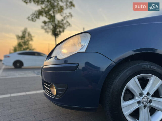 Синій Фольксваген Поло, об'ємом двигуна 1.2 л та пробігом 201 тис. км за 3999 $, фото 50 на Automoto.ua