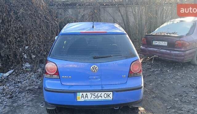 Синий Фольксваген Поло, объемом двигателя 1.39 л и пробегом 267 тыс. км за 4200 $, фото 2 на Automoto.ua