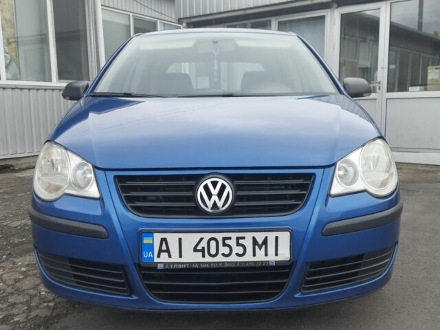 Синий Фольксваген Поло, объемом двигателя 1.4 л и пробегом 237 тыс. км за 3850 $, фото 1 на Automoto.ua