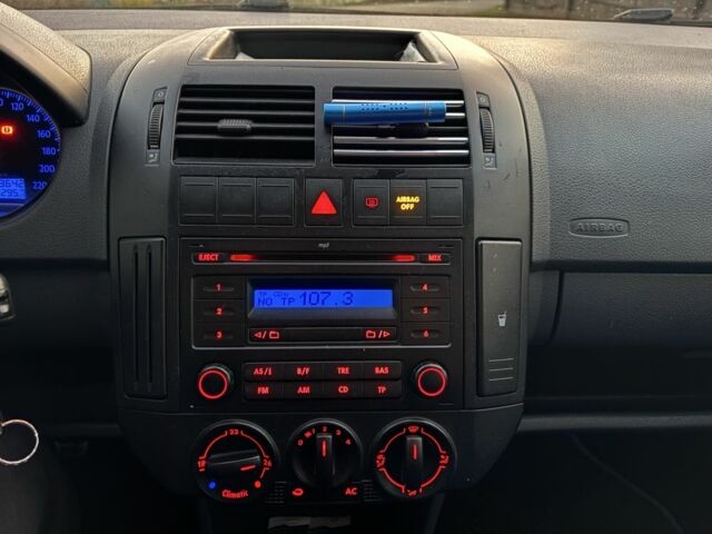 Синий Фольксваген Поло, объемом двигателя 1.9 л и пробегом 203 тыс. км за 4850 $, фото 19 на Automoto.ua