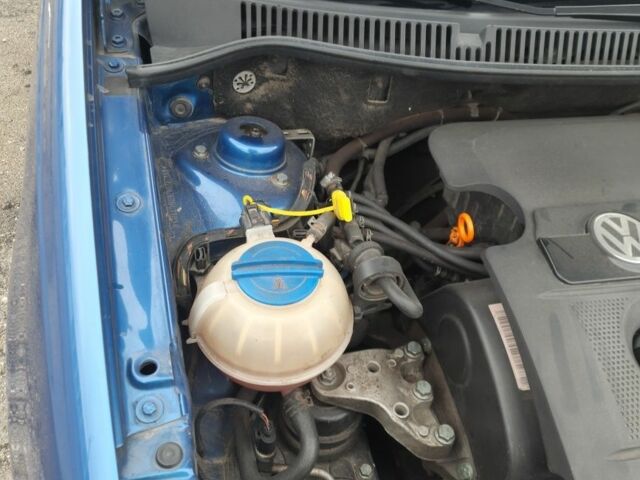 Синий Фольксваген Поло, объемом двигателя 1.4 л и пробегом 237 тыс. км за 3850 $, фото 16 на Automoto.ua