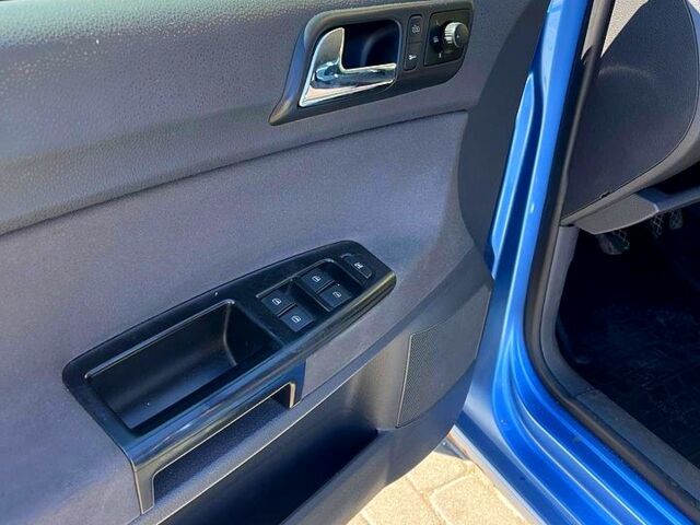 Синий Фольксваген Поло, объемом двигателя 1.4 л и пробегом 222 тыс. км за 3450 $, фото 5 на Automoto.ua