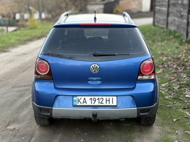 Синий Фольксваген Поло, объемом двигателя 1.9 л и пробегом 203 тыс. км за 4850 $, фото 4 на Automoto.ua