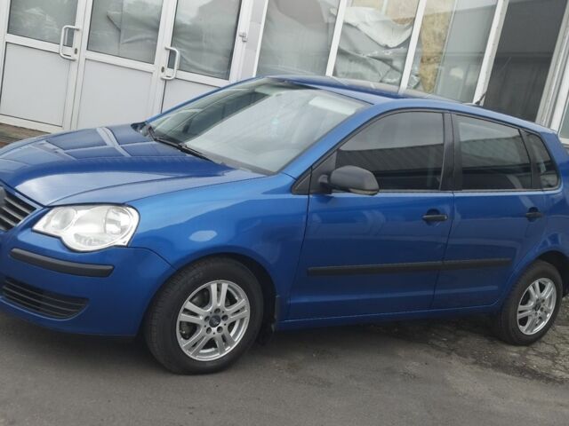 Синий Фольксваген Поло, объемом двигателя 1.4 л и пробегом 237 тыс. км за 3850 $, фото 4 на Automoto.ua