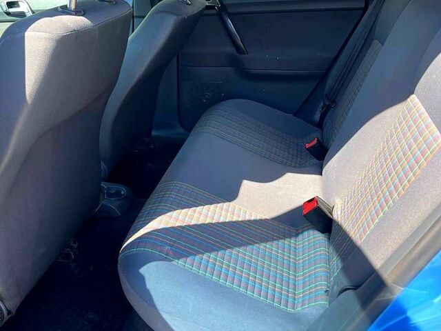 Синий Фольксваген Поло, объемом двигателя 1.4 л и пробегом 222 тыс. км за 3450 $, фото 6 на Automoto.ua