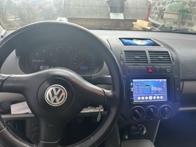 Синий Фольксваген Поло, объемом двигателя 1.4 л и пробегом 281 тыс. км за 4200 $, фото 2 на Automoto.ua