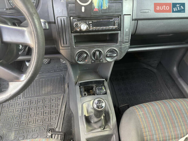 Синий Фольксваген Поло, объемом двигателя 1.39 л и пробегом 211 тыс. км за 4700 $, фото 17 на Automoto.ua