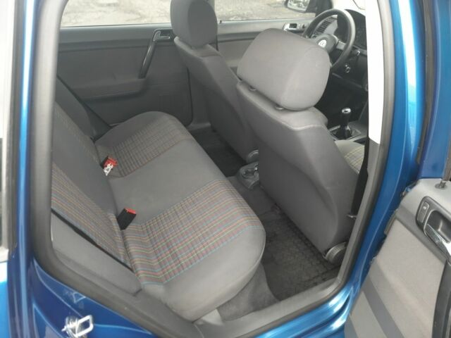 Синий Фольксваген Поло, объемом двигателя 1.4 л и пробегом 237 тыс. км за 3850 $, фото 14 на Automoto.ua