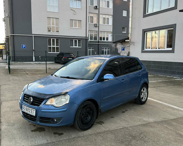 Синий Фольксваген Поло, объемом двигателя 1.2 л и пробегом 225 тыс. км за 2750 $, фото 9 на Automoto.ua