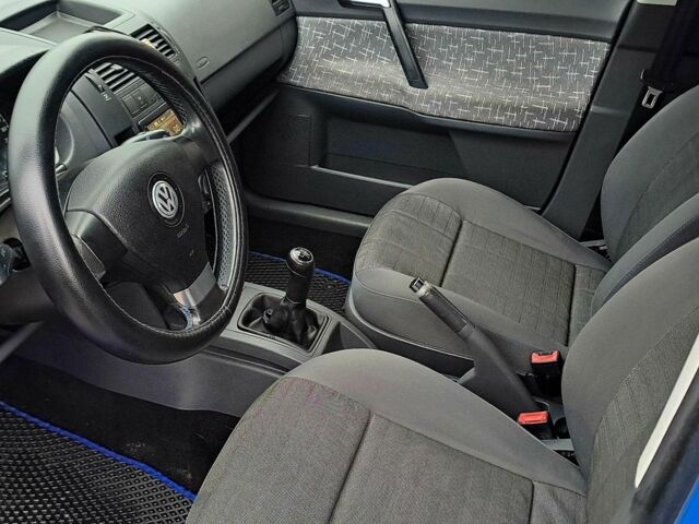 Синий Фольксваген Поло, объемом двигателя 1.2 л и пробегом 208 тыс. км за 3999 $, фото 12 на Automoto.ua