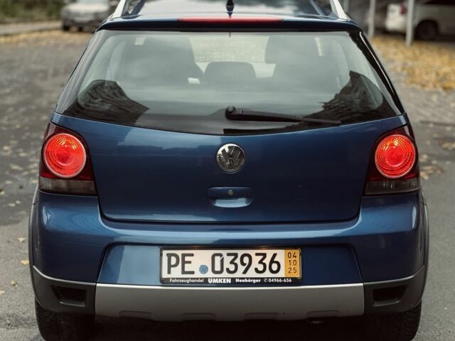 Синій Фольксваген Поло, об'ємом двигуна 0 л та пробігом 214 тис. км за 5799 $, фото 8 на Automoto.ua