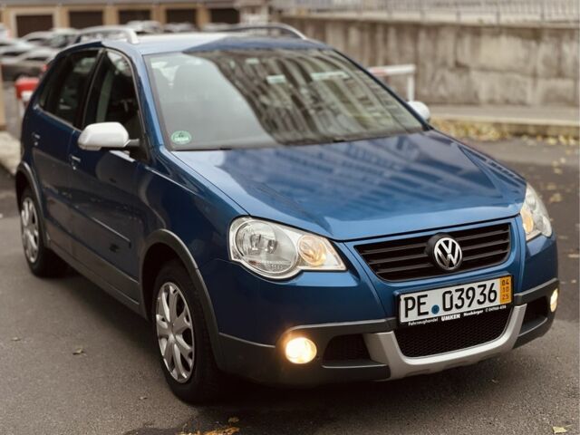 Синій Фольксваген Поло, об'ємом двигуна 0 л та пробігом 214 тис. км за 5799 $, фото 4 на Automoto.ua