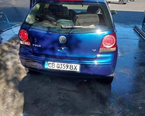 Синий Фольксваген Поло, объемом двигателя 1.4 л и пробегом 214 тыс. км за 4800 $, фото 4 на Automoto.ua