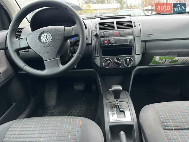 Синий Фольксваген Поло, объемом двигателя 1.39 л и пробегом 250 тыс. км за 5800 $, фото 14 на Automoto.ua