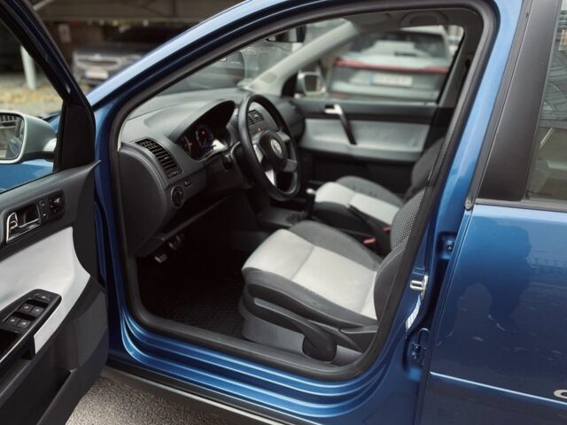 Синій Фольксваген Поло, об'ємом двигуна 0 л та пробігом 214 тис. км за 5799 $, фото 1 на Automoto.ua