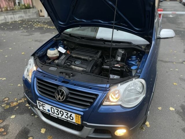 Синій Фольксваген Поло, об'ємом двигуна 0 л та пробігом 214 тис. км за 5799 $, фото 21 на Automoto.ua