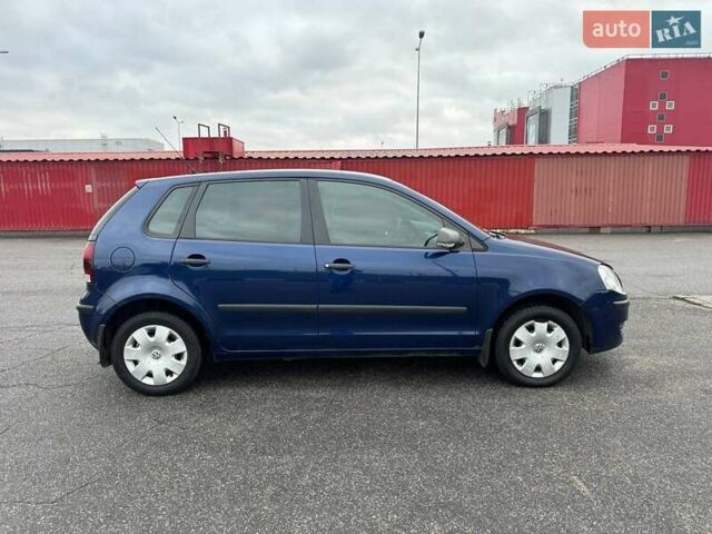 Синий Фольксваген Поло, объемом двигателя 1.4 л и пробегом 172 тыс. км за 4950 $, фото 3 на Automoto.ua