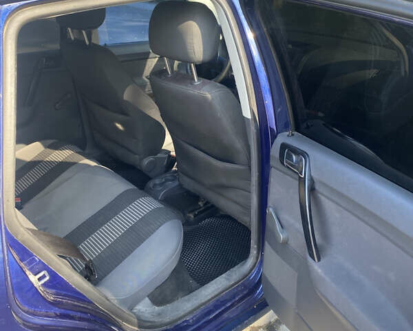 Синий Фольксваген Поло, объемом двигателя 1.2 л и пробегом 244 тыс. км за 3400 $, фото 6 на Automoto.ua