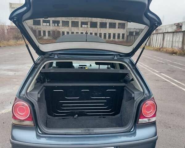 Синій Фольксваген Поло, об'ємом двигуна 1.4 л та пробігом 198 тис. км за 5100 $, фото 9 на Automoto.ua