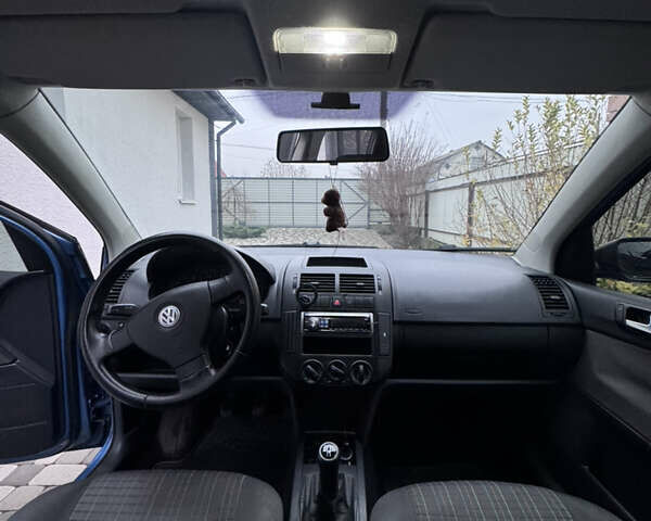 Синий Фольксваген Поло, объемом двигателя 1.39 л и пробегом 247 тыс. км за 4500 $, фото 14 на Automoto.ua