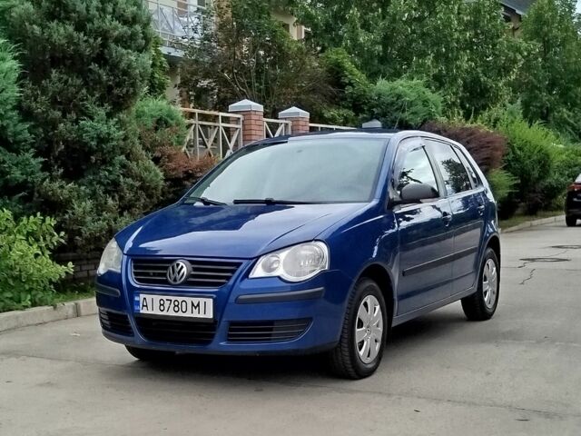 Синий Фольксваген Поло, объемом двигателя 1.4 л и пробегом 185 тыс. км за 5800 $, фото 1 на Automoto.ua