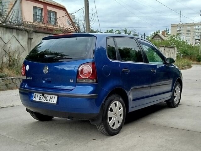 Синий Фольксваген Поло, объемом двигателя 1.4 л и пробегом 185 тыс. км за 5800 $, фото 4 на Automoto.ua