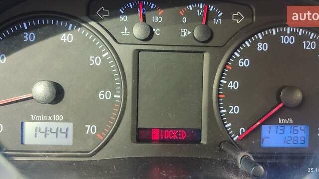 Синій Фольксваген Поло, об'ємом двигуна 1.39 л та пробігом 113 тис. км за 4200 $, фото 5 на Automoto.ua