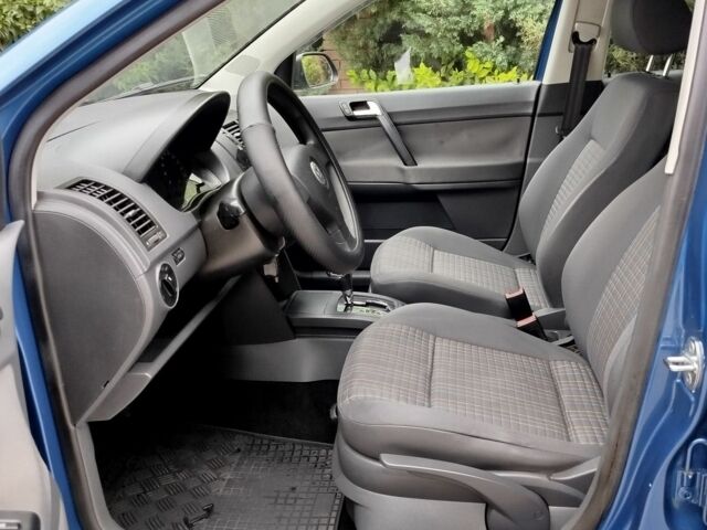 Синий Фольксваген Поло, объемом двигателя 1.4 л и пробегом 185 тыс. км за 5800 $, фото 7 на Automoto.ua