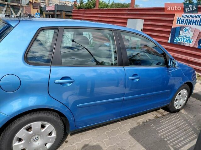 Синий Фольксваген Поло, объемом двигателя 1.39 л и пробегом 165 тыс. км за 5200 $, фото 1 на Automoto.ua