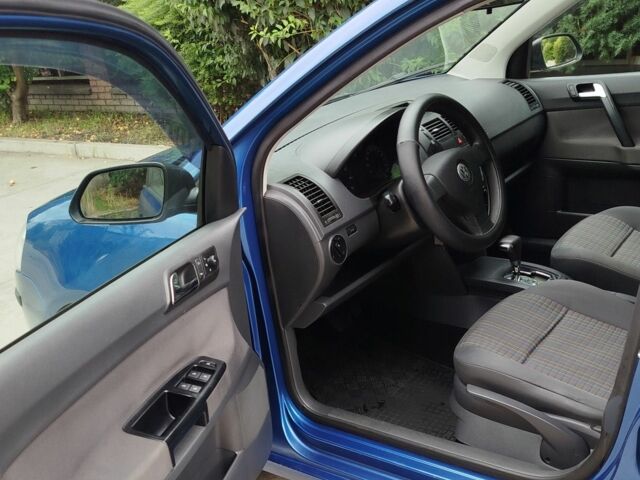 Синий Фольксваген Поло, объемом двигателя 1.4 л и пробегом 185 тыс. км за 5800 $, фото 6 на Automoto.ua